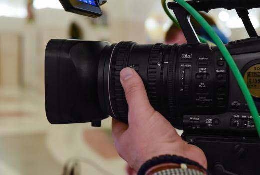 Međunarodne organizacije upozoravaju na nedovoljno finansiranje javnog emitera na Kosovu 