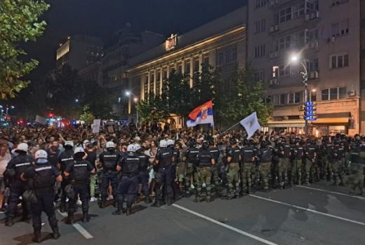 Nastavljaju se napadi na novinare u Srbiji