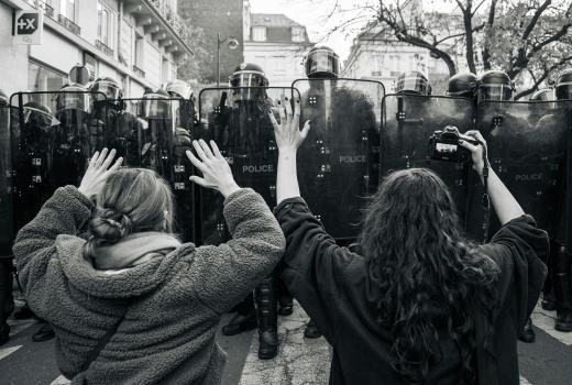 Nastavljeni fizički napadi, prijetnje smrću i pritisci na novinare u Srbiji