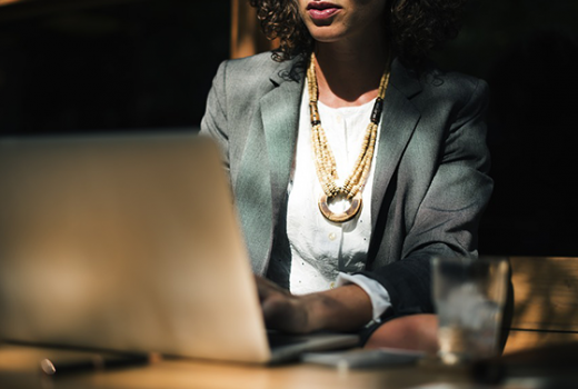 Feminizacija interneta pomaže u sprečavanju online nasilja