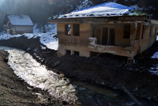 Vlast zaboravila katastrofu: Zbog spore obnove nasipa građani strahuju od novih poplava