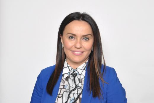 Neprimjeren i profesionalno neprihvatljiv odnos načelnice Opštine Jezero prema novinaru Dejanu Rakiti