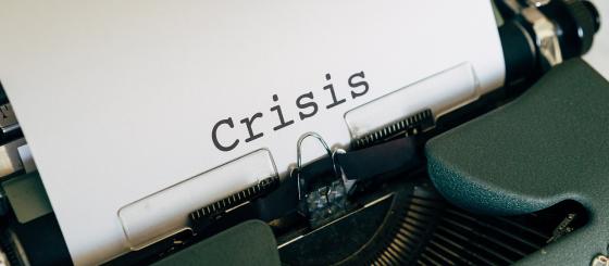 Komuniciranje institucija između blagovremenosti i dezinformacija